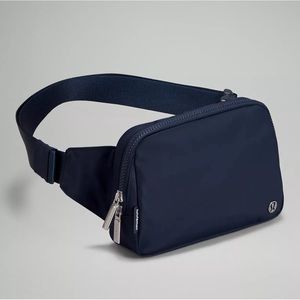 Lululemon everywhere belt bag